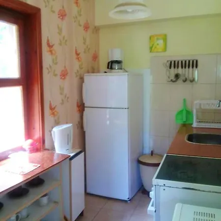 4 Bedrooms House At 450 M Away From The Beach With Enclosed Garden And Wifi Ferienhaus Warna