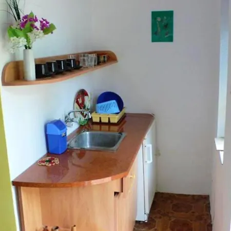 4 Bedrooms House At 450 M Away From The Beach With Enclosed Garden And Wifi