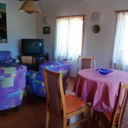 Holiday home 4 Bedrooms House At 450 M Away From The Beach With Enclosed Garden And Wifi