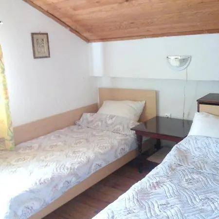 Holiday home 4 Bedrooms House At 450 M Away From The Beach With Enclosed Garden And Wifi